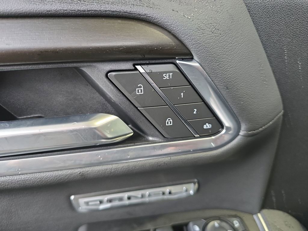 Certified 2025 GMC Sierra 1500 Denali image 30