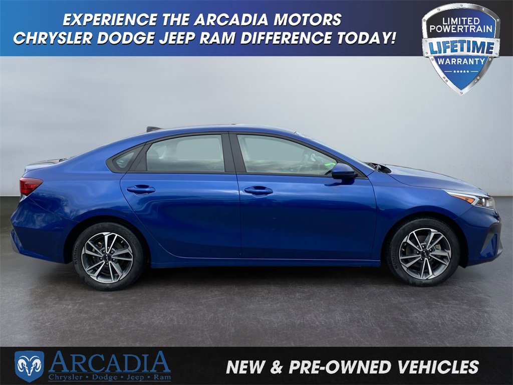 Used 2023 Kia Forte LXS image 6