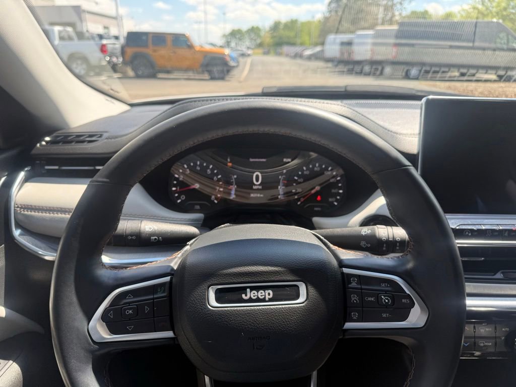 Used 2022 Jeep Compass Limited w/ Sun and Sound Group AWD/4WD image 17