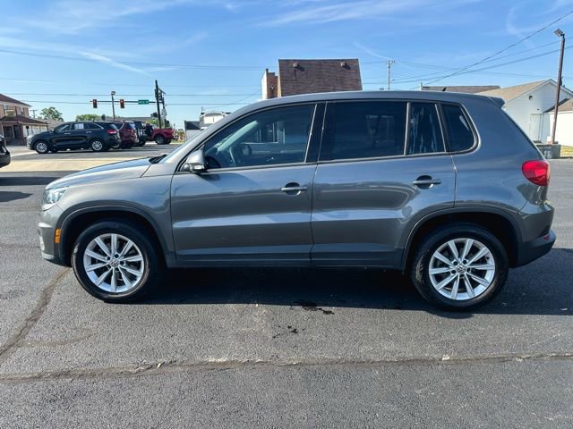 Used 2017 Volkswagen Tiguan Limited w/ Alloy Wheels Package image 4
