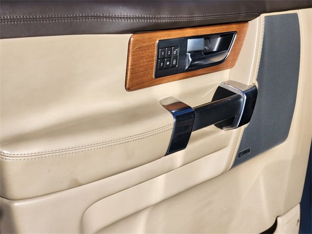 Used 2016 Land Rover LR4 HSE LUX image 10