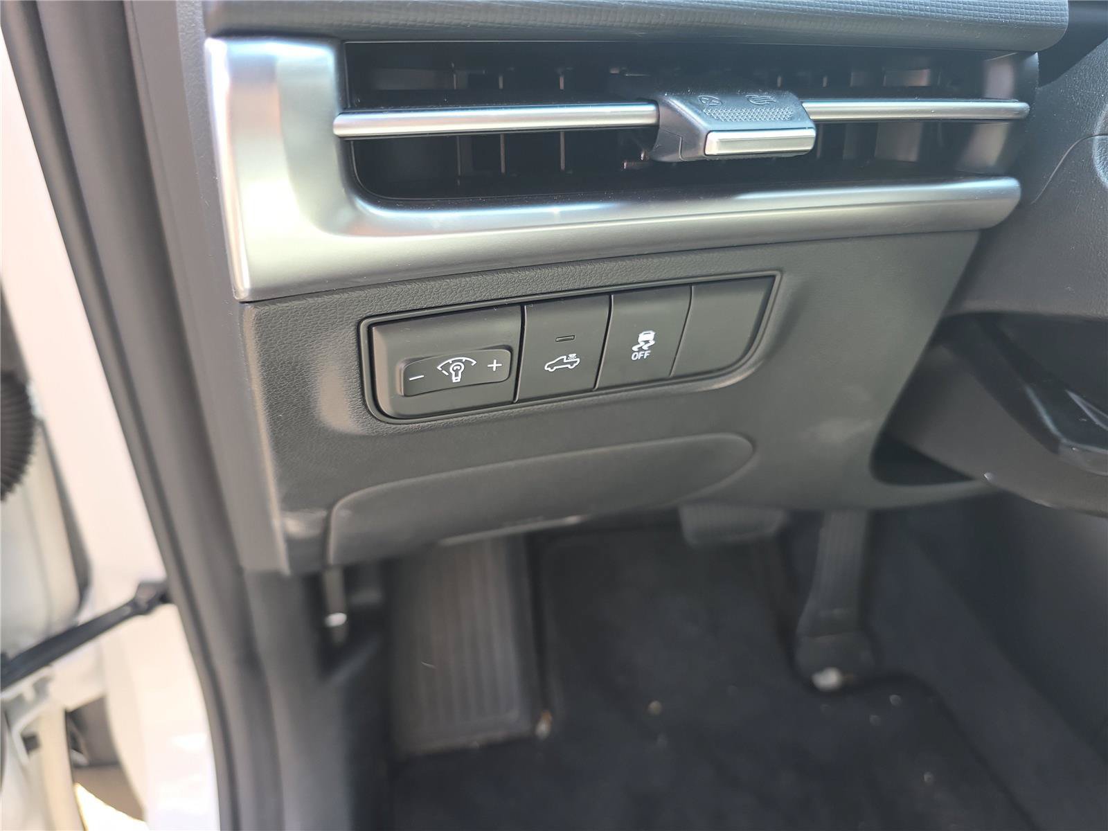 Certified 2026 Hyundai Santa Cruz SEL FWD image 20