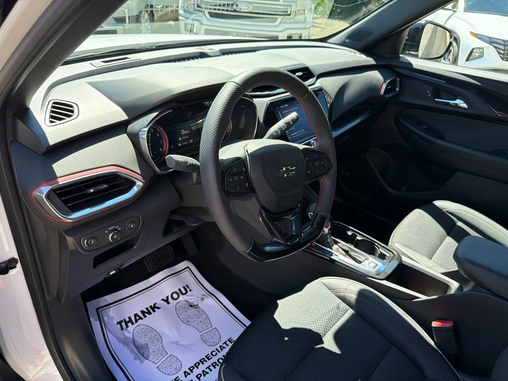 Used 2023 Chevrolet TrailBlazer RS w/ Technology Package AWD/4WD image 15