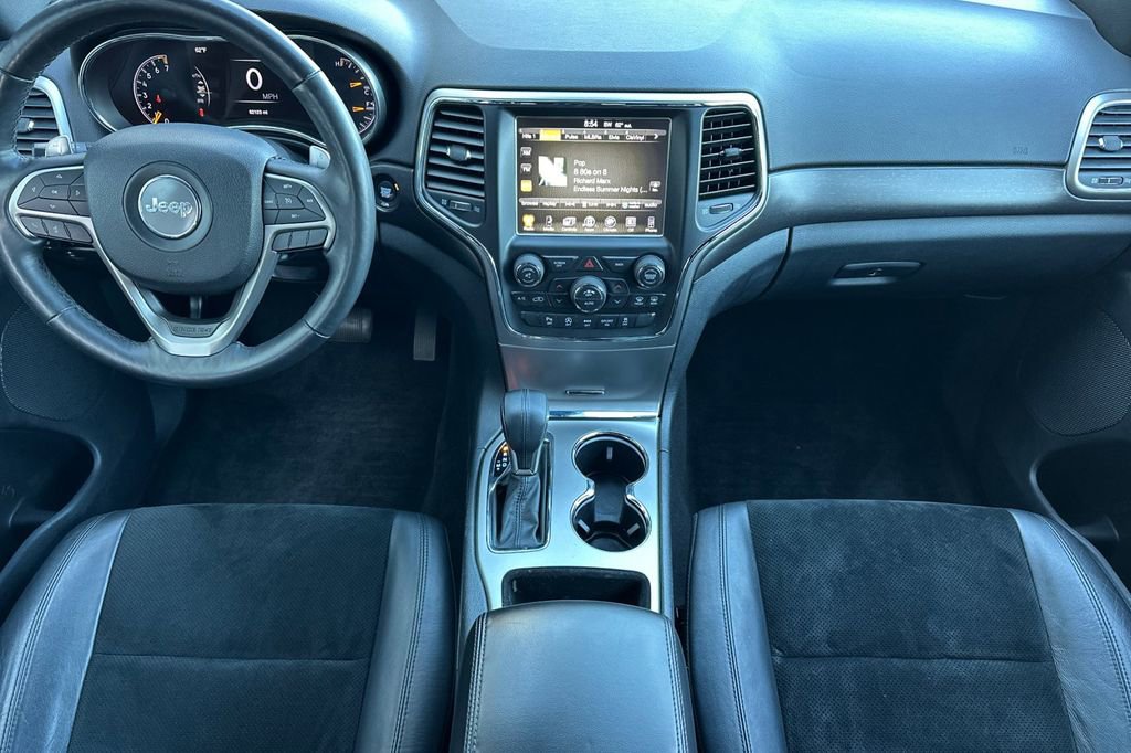 Used 2017 Jeep Grand Cherokee Altitude image 13