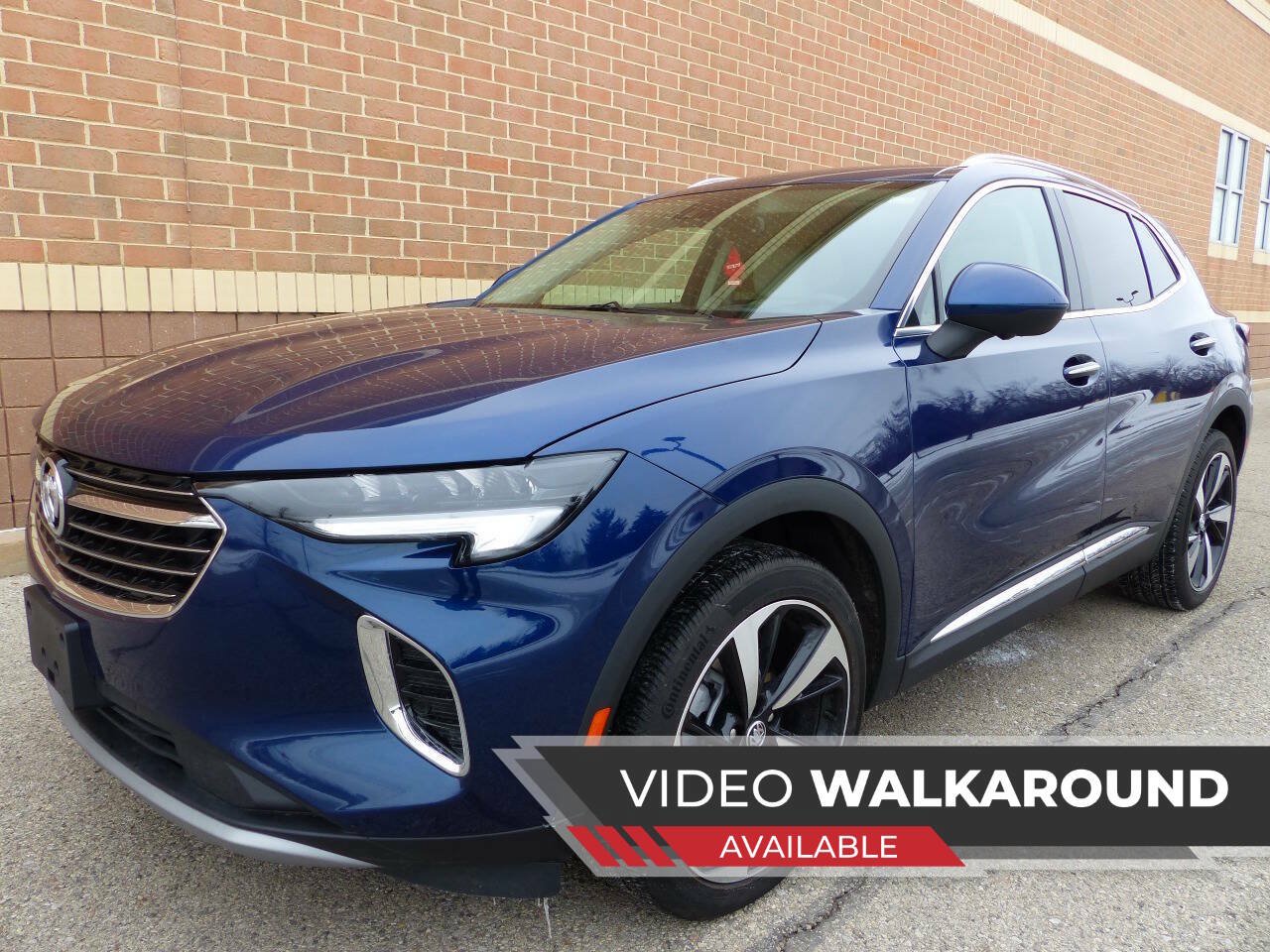 Used 2022 Buick Envision Essence w/ Technology Package I AWD/4WD image 1