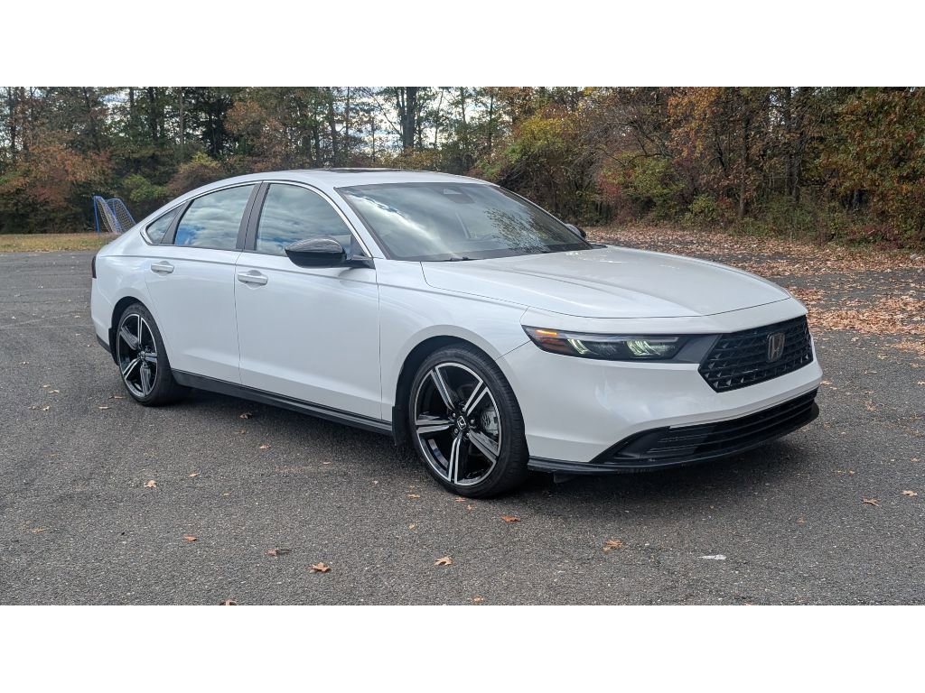 Used 2023 Honda Accord Sport image 3