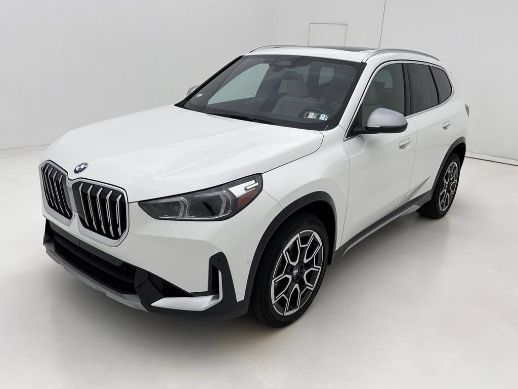 Used 2023 BMW X1 xDrive28i w/ Convenience Package AWD/4WD image 4