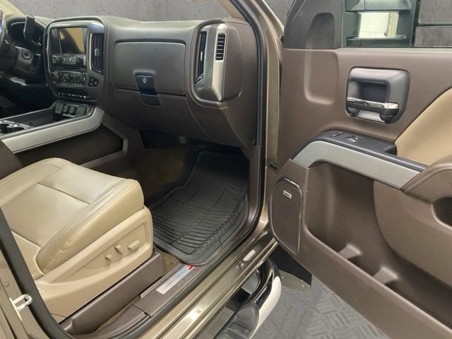 Used 2015 Chevrolet Silverado 3500 LTZ w/ LTZ Plus Package AWD/4WD image 20
