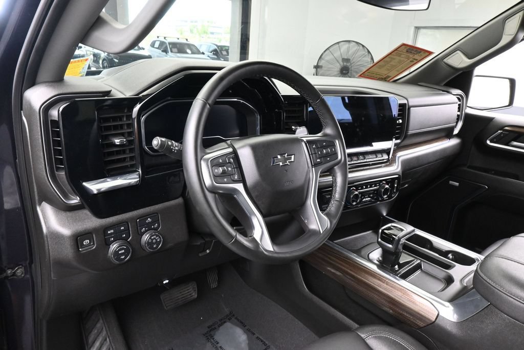 Used 2024 Chevrolet Silverado 1500 RST AWD/4WD image 11