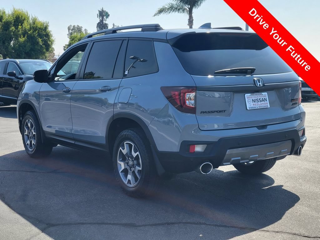 Used 2023 Honda Passport TrailSport image 3