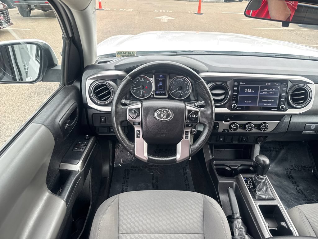 Used 2022 Toyota Tacoma SR5 RWD image 12