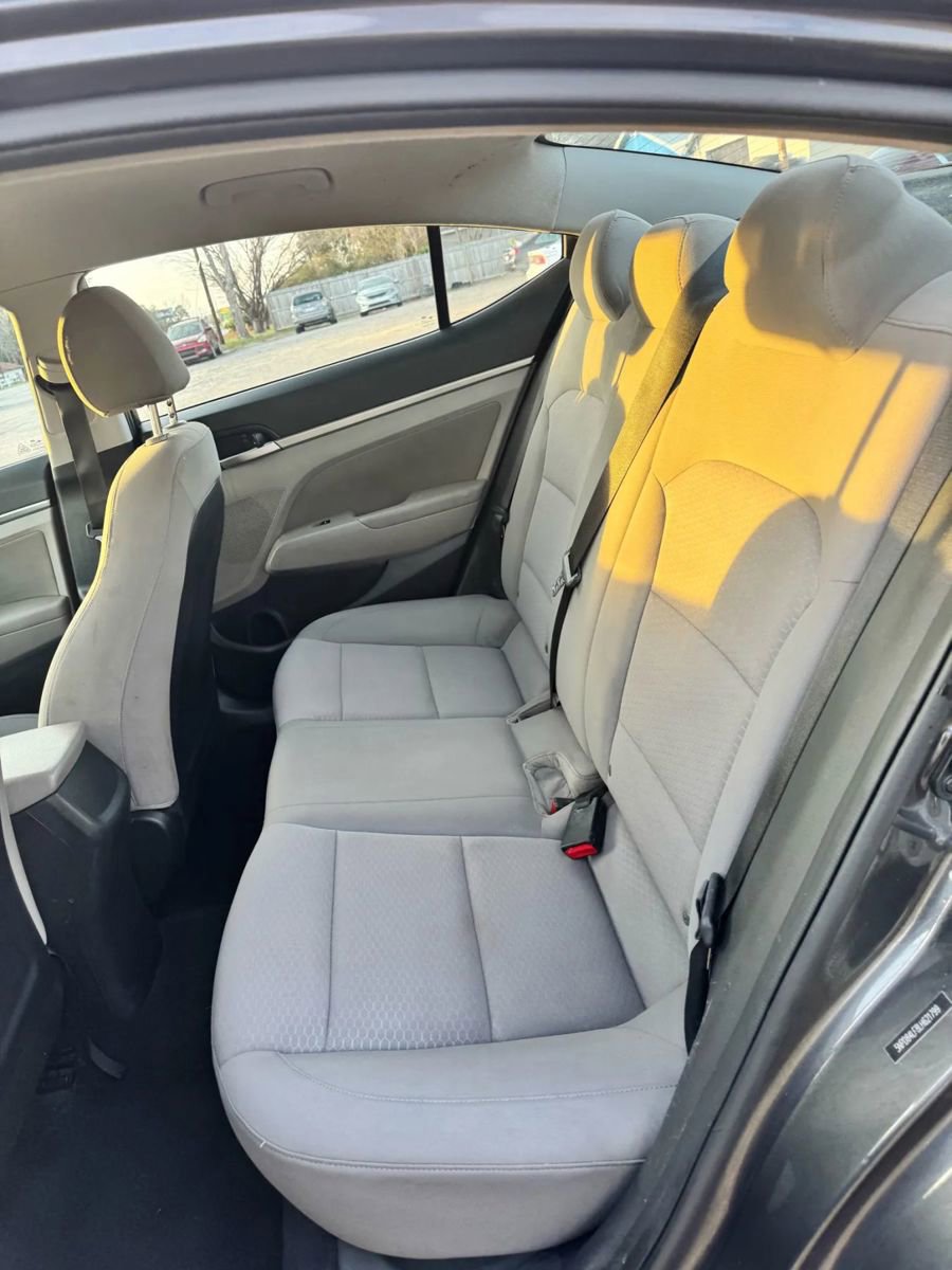 Used 2020 Hyundai Elantra SEL image 14