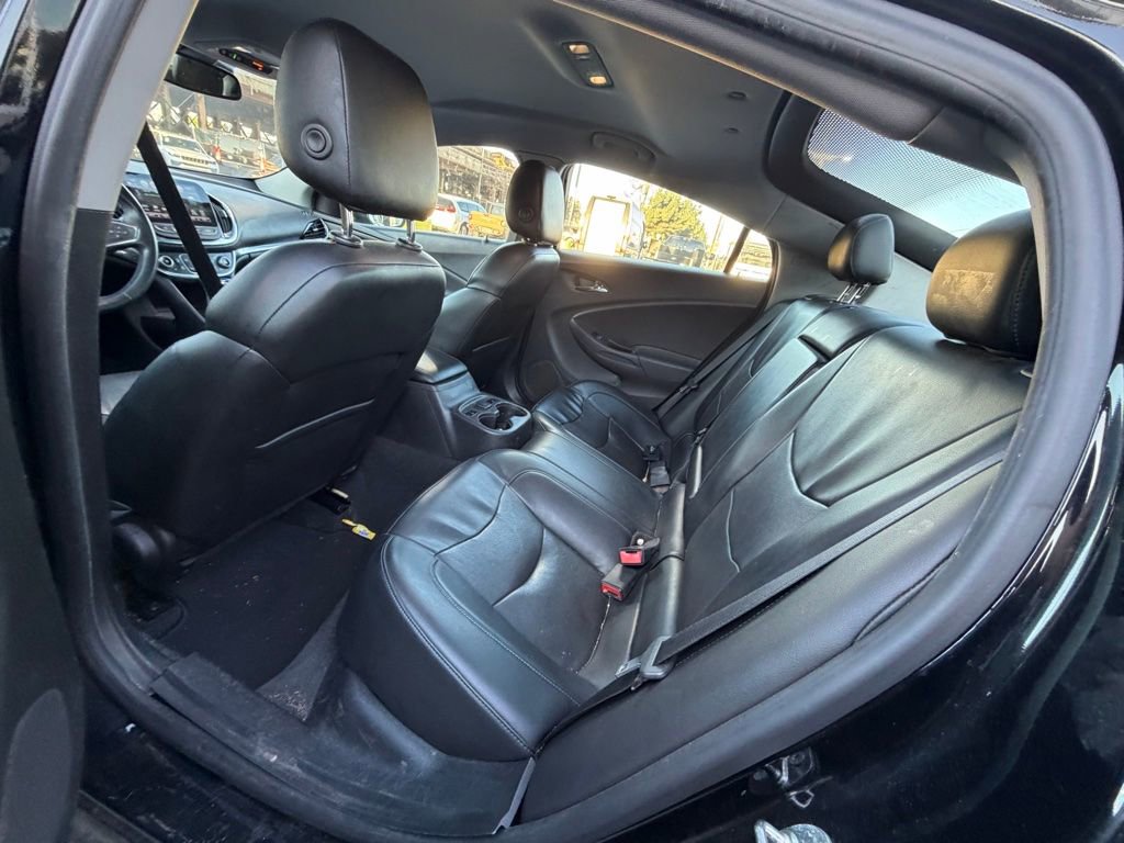 Used 2018 Chevrolet Volt Premier w/ Driver Confidence Package image 8