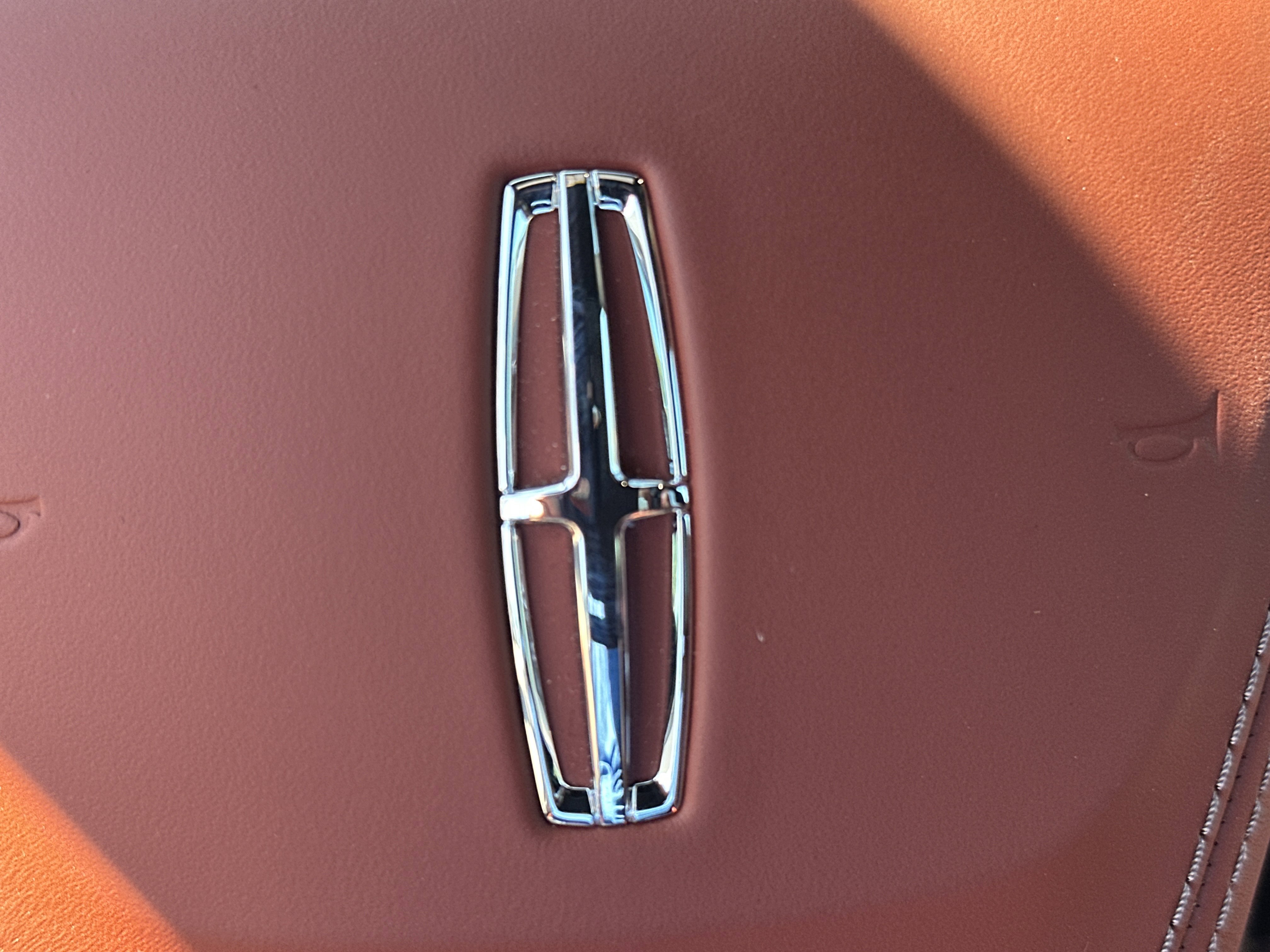 New 2025 Lincoln Aviator Reserve w/ Equipment Group 201A image 25