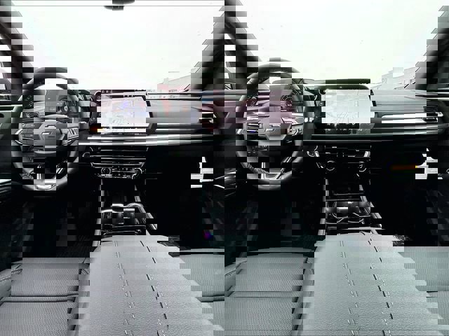 New 2026 Chevrolet Traverse LT w/ Sun and Wheel Package image 11