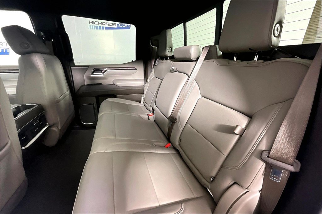 Used 2023 Chevrolet Silverado 1500 LTZ w/ LTZ Convenience Package II AWD/4WD image 21