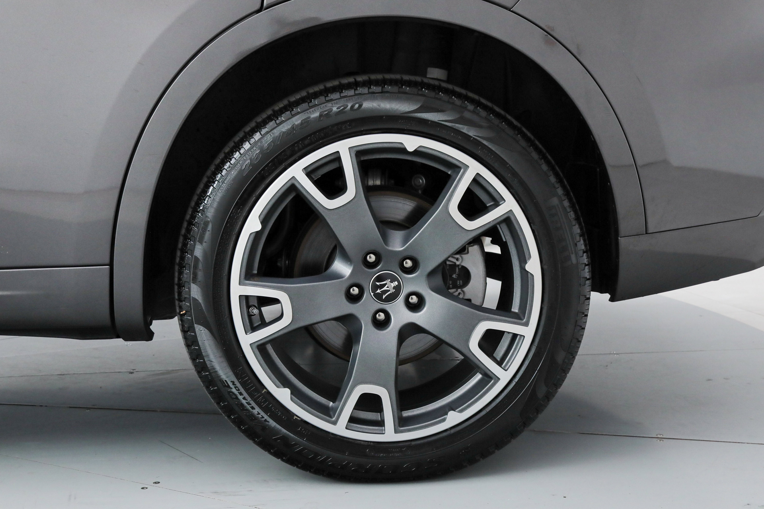 Certified 2023 Maserati Levante GT image 24