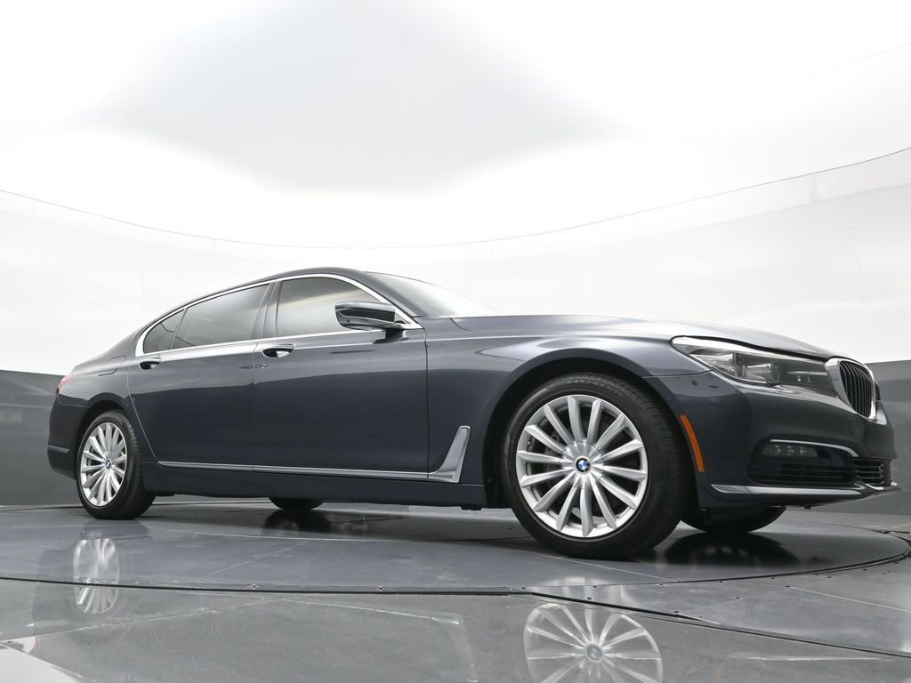 Used 2016 BMW 740i RWD image 22