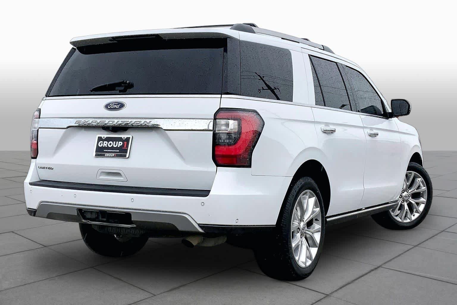 Used 2019 Ford Expedition Limited w/ Equipment Group 302A RWD image 13
