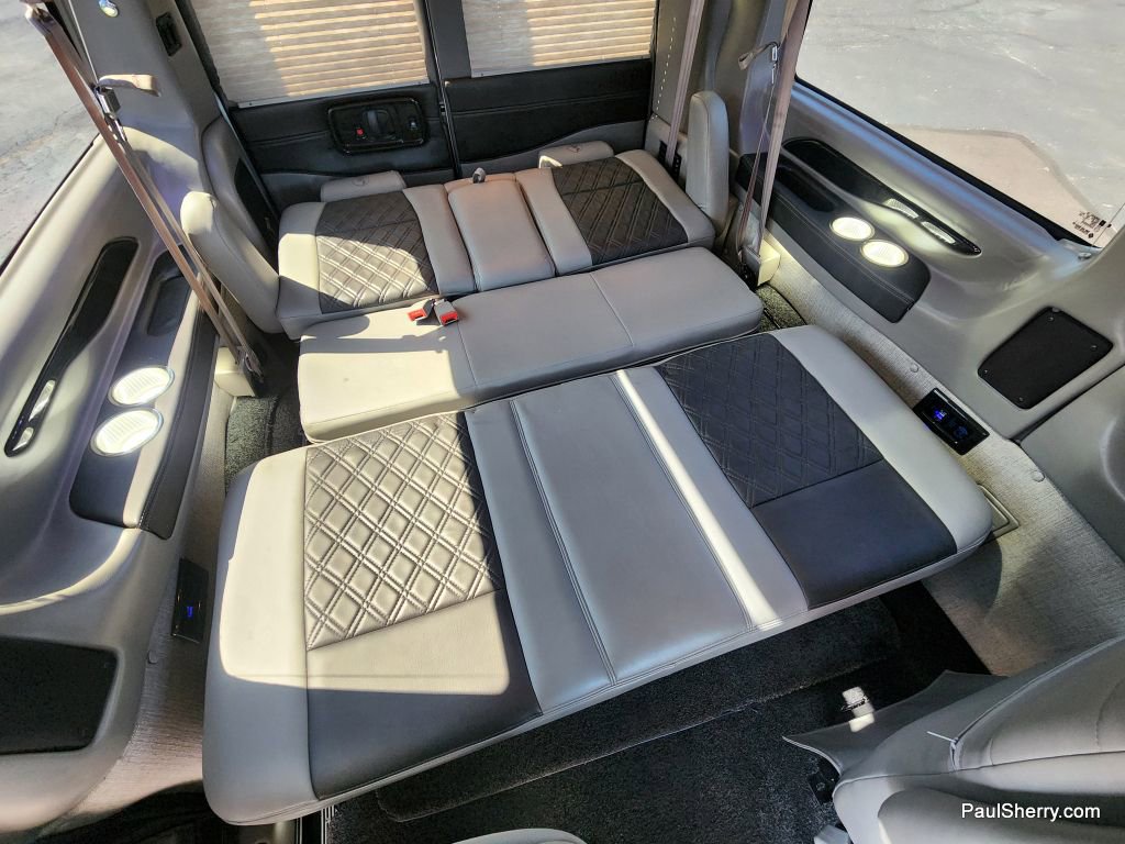 Used 2021 Chevrolet Express 2500 LS w/ Enhanced Convenience Package image 52