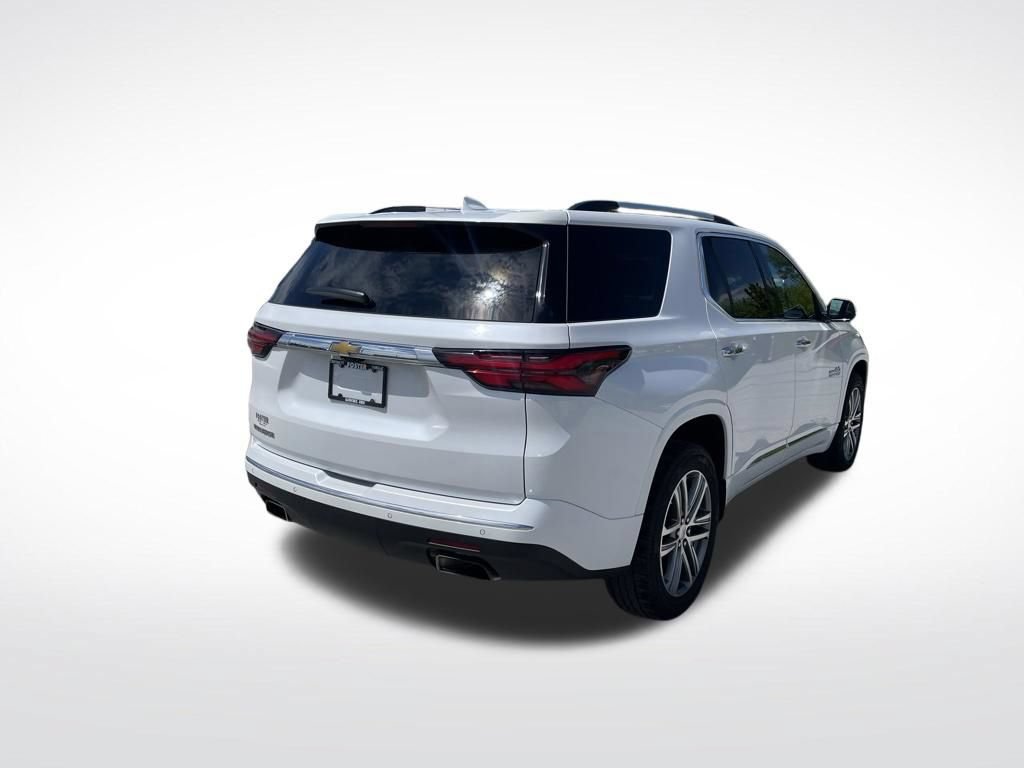 Used 2023 Chevrolet Traverse High Country FWD image 5