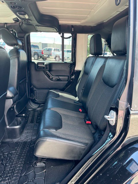 Used 2016 Jeep Wrangler Unlimited Sahara AWD/4WD image 34