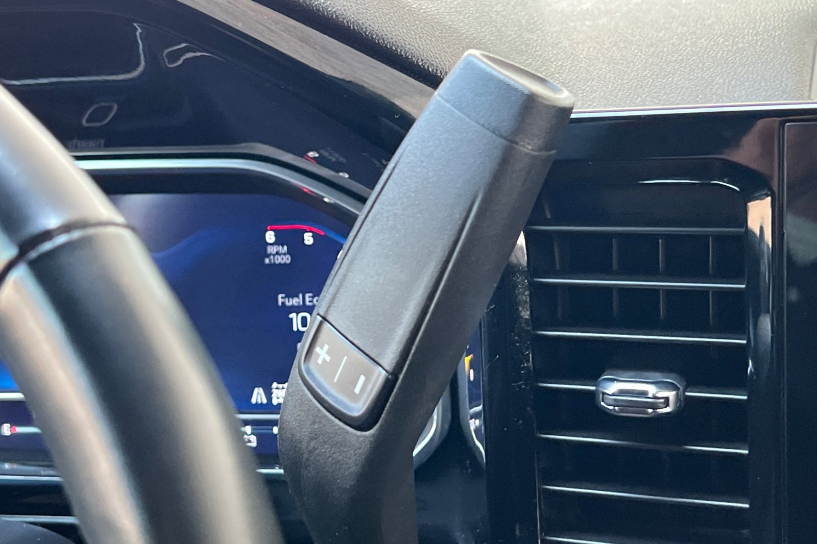 Used 2024 Chevrolet Silverado 2500 LTZ image 18