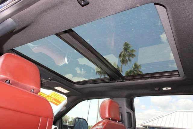 Used 2022 Ford F350 Platinum w/ Tremor Off-Road Package AWD/4WD image 30