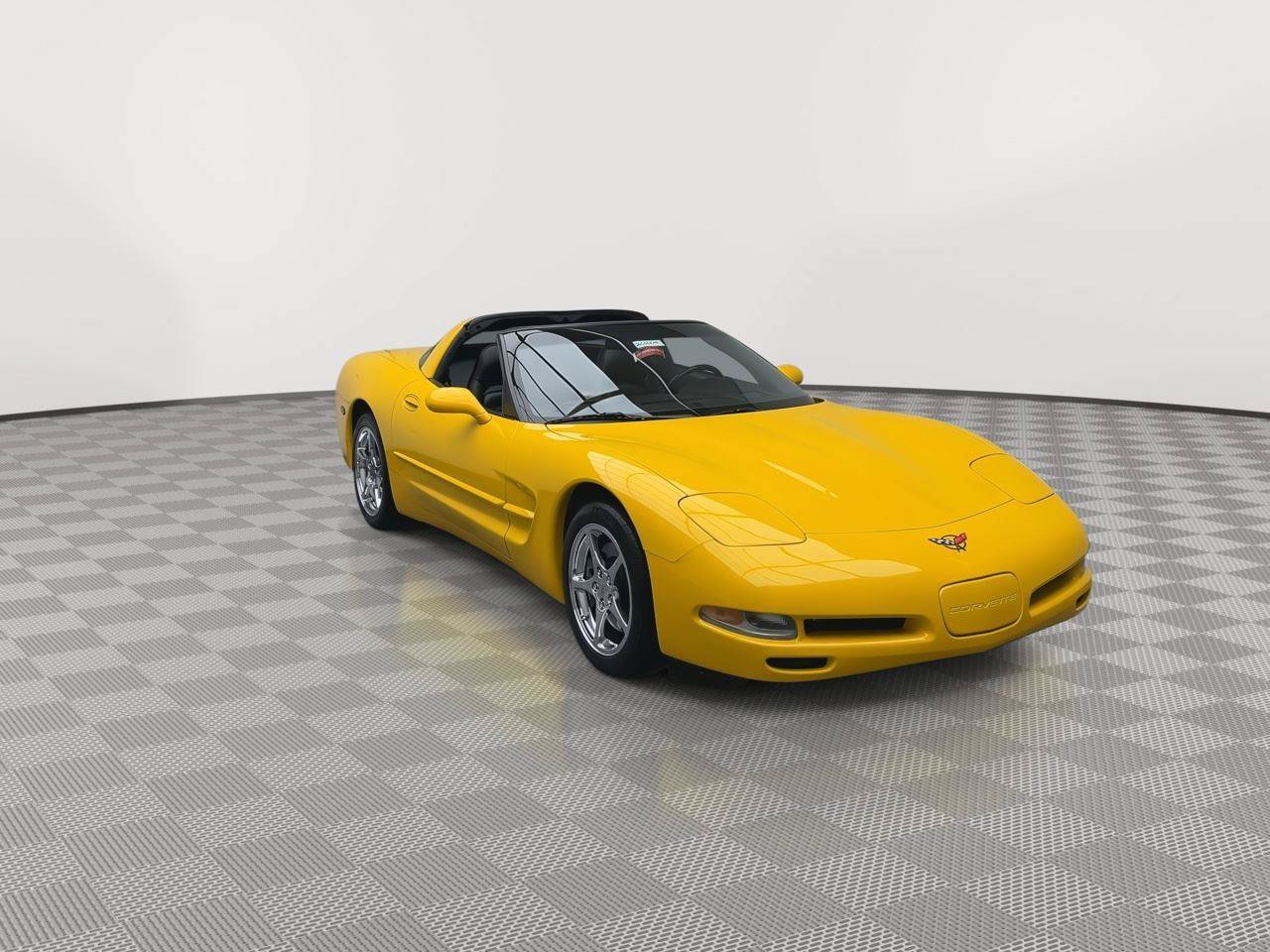 Used 2000 Chevrolet Corvette Coupe w/ Roof Pkg RWD image 24