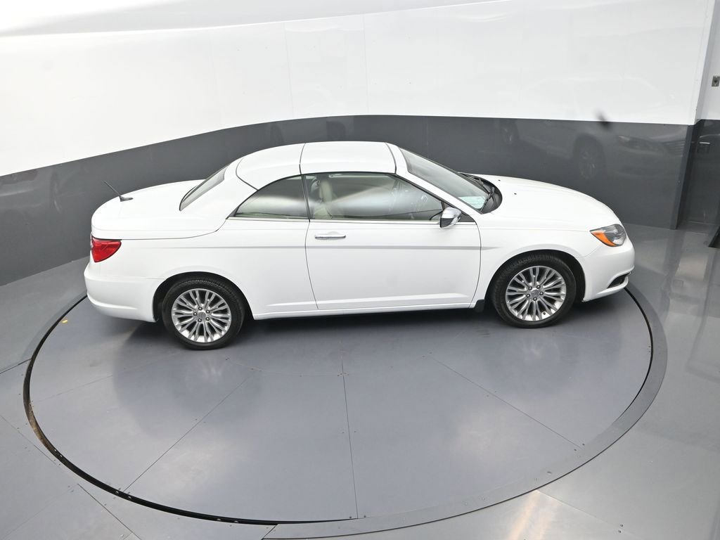 Used 2011 Chrysler 200 Limited FWD image 22