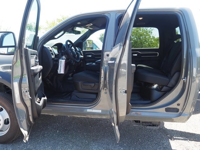 New 2026 RAM 4500 4x4 Crew Cab DRW image 13
