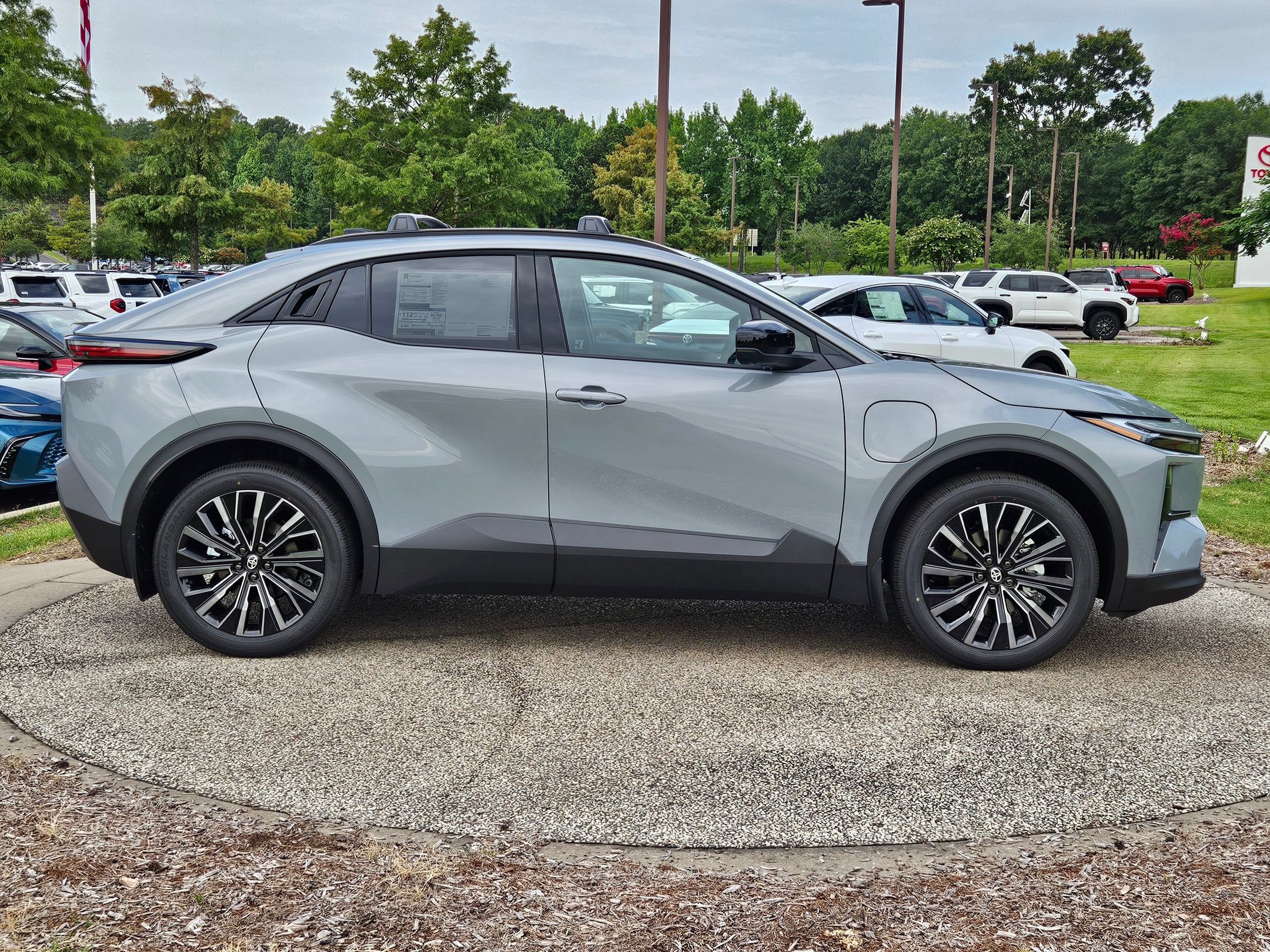 New 2026 Toyota C-HR AWD/4WD image 8
