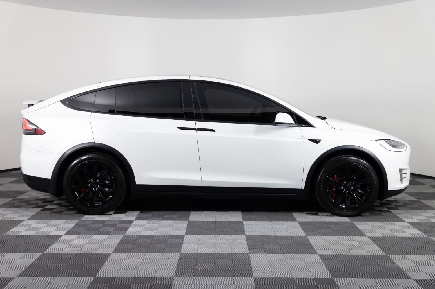 Used 2020 Tesla Model X Performance AWD/4WD image 9