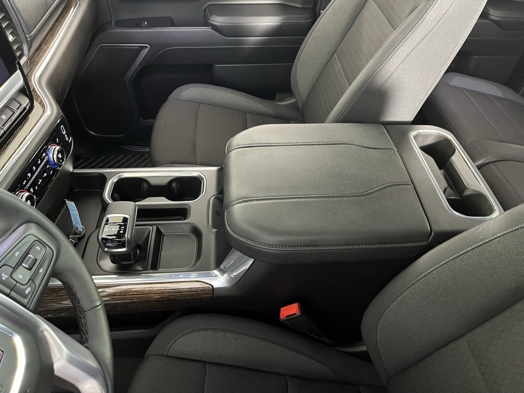 Used 2025 GMC Sierra 1500 Elevation image 23