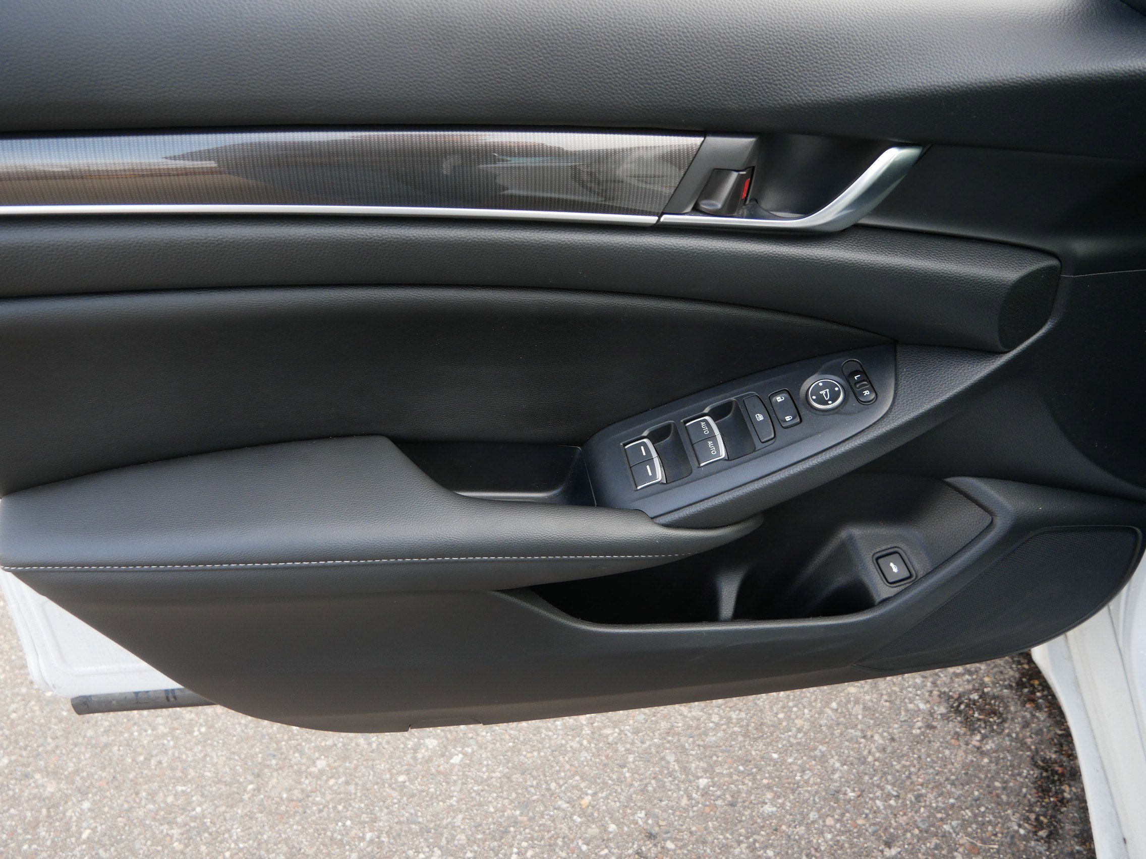 Used 2019 Honda Accord Sport image 17