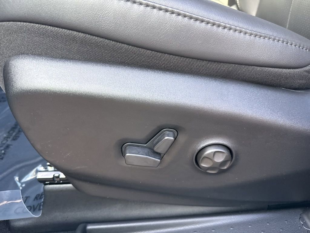 New 2026 Chrysler Pacifica Select image 8