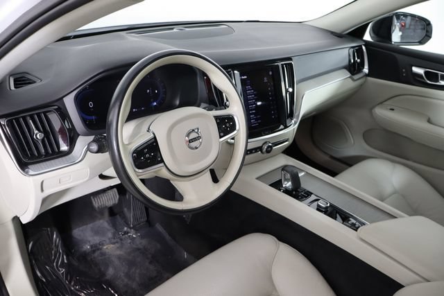 Used 2024 Volvo S60 B5 Plus w/ Climate Package FWD image 24