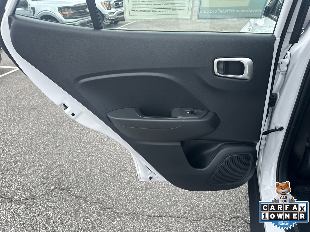 Used 2024 Hyundai Venue SEL FWD image 21