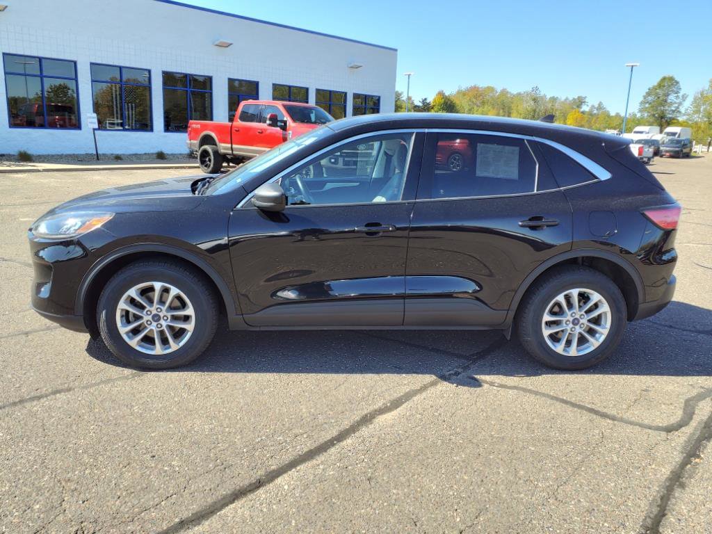 Certified 2022 Ford Escape SE image 2