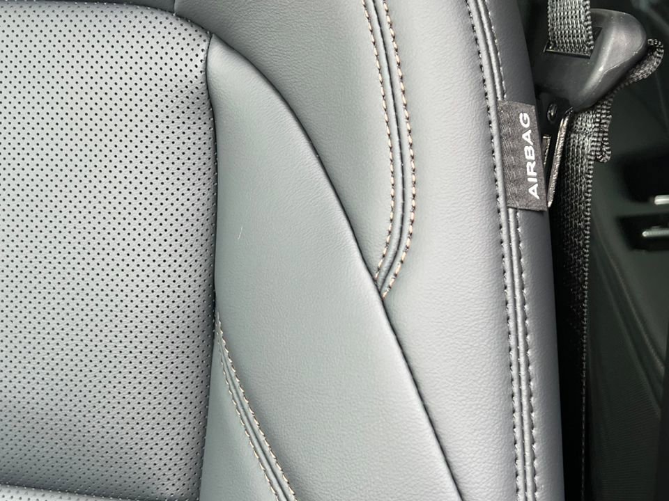 New 2026 Lincoln Nautilus Premier w/ Equipment Group 102A AWD/4WD image 12