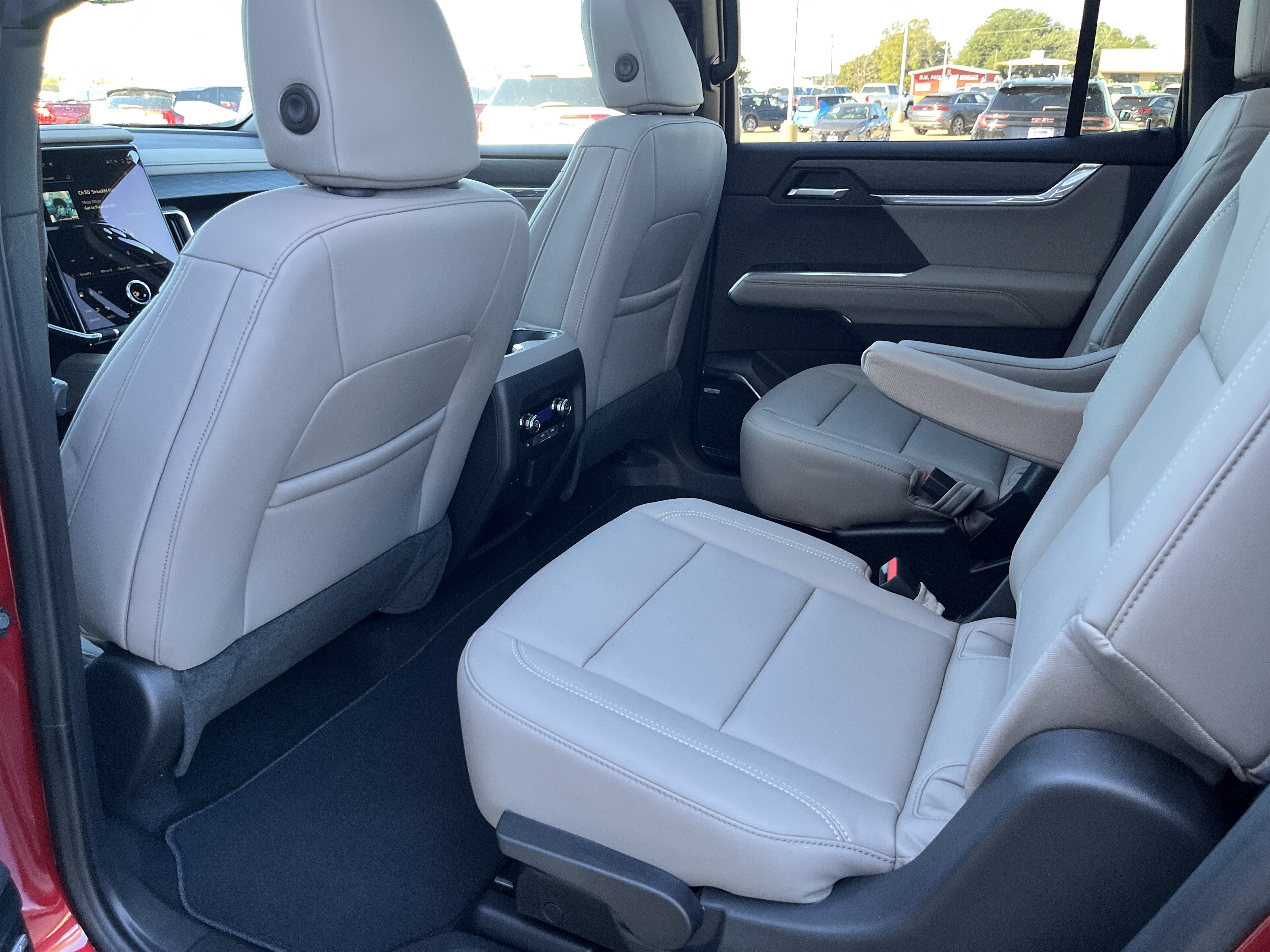 New 2026 GMC Acadia Elevation w/ Elevation Premium Package FWD image 11