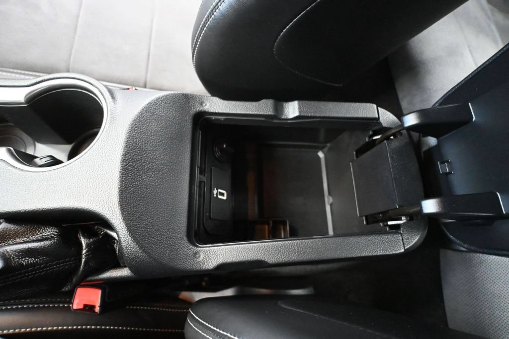 Used 2020 Ford Mustang Shelby GT350 w/ Technology Package RWD image 34