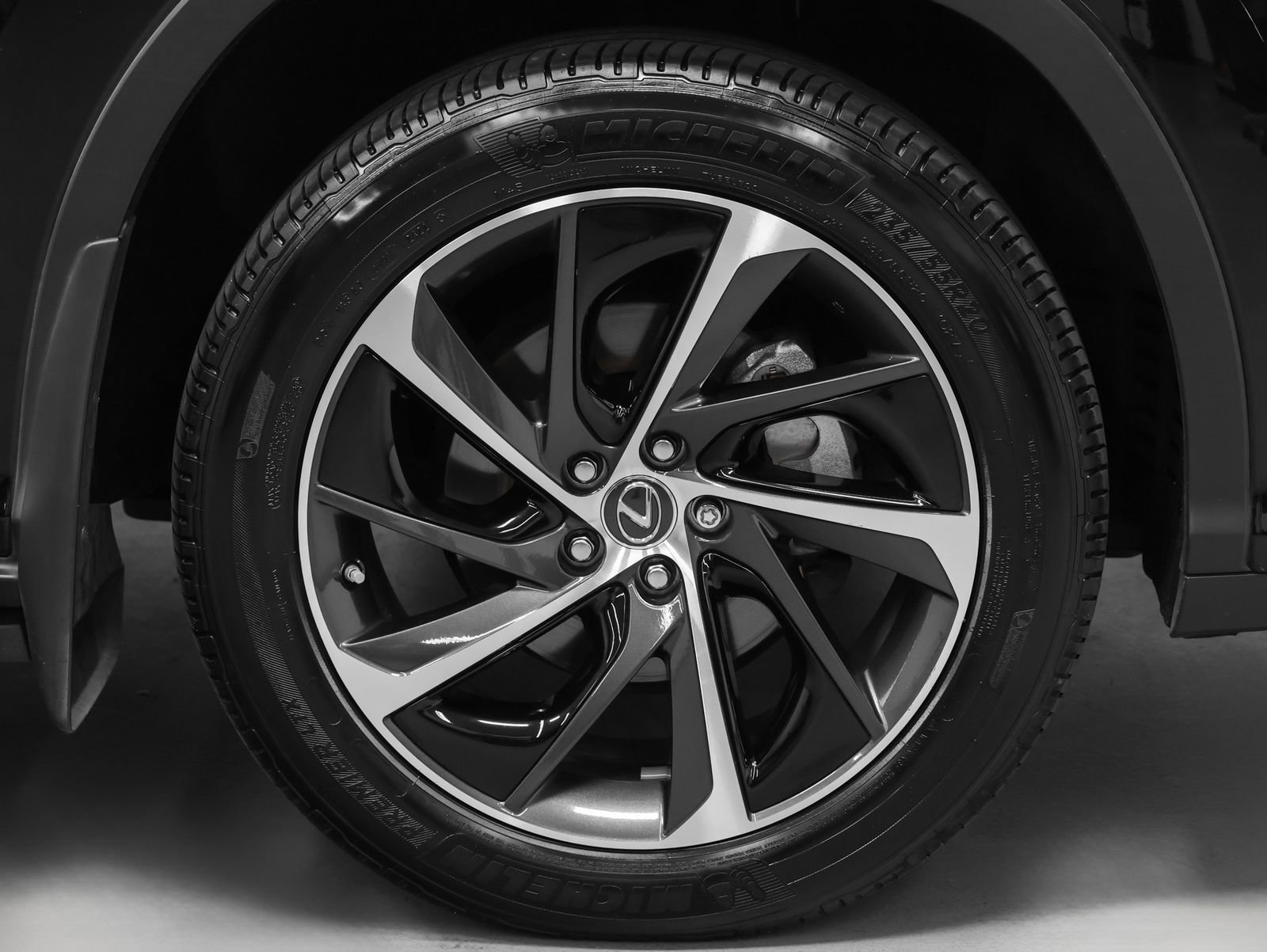 Used 2019 Lexus RX 450h AWD w/ Luxury Package image 15