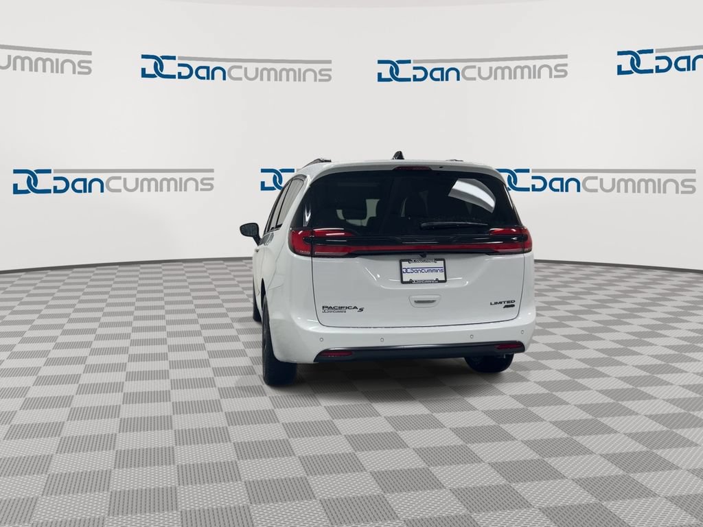 New 2027 Chrysler Pacifica Limited w/ Family Tech Group AWD/4WD image 7