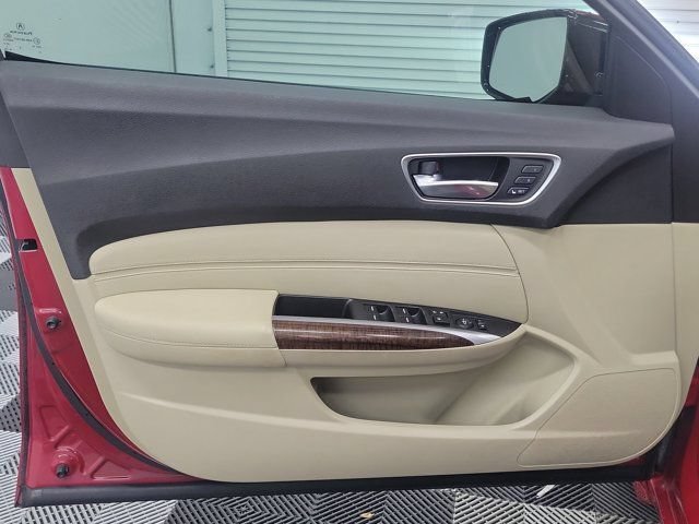 Used 2018 Acura TLX FWD image 18