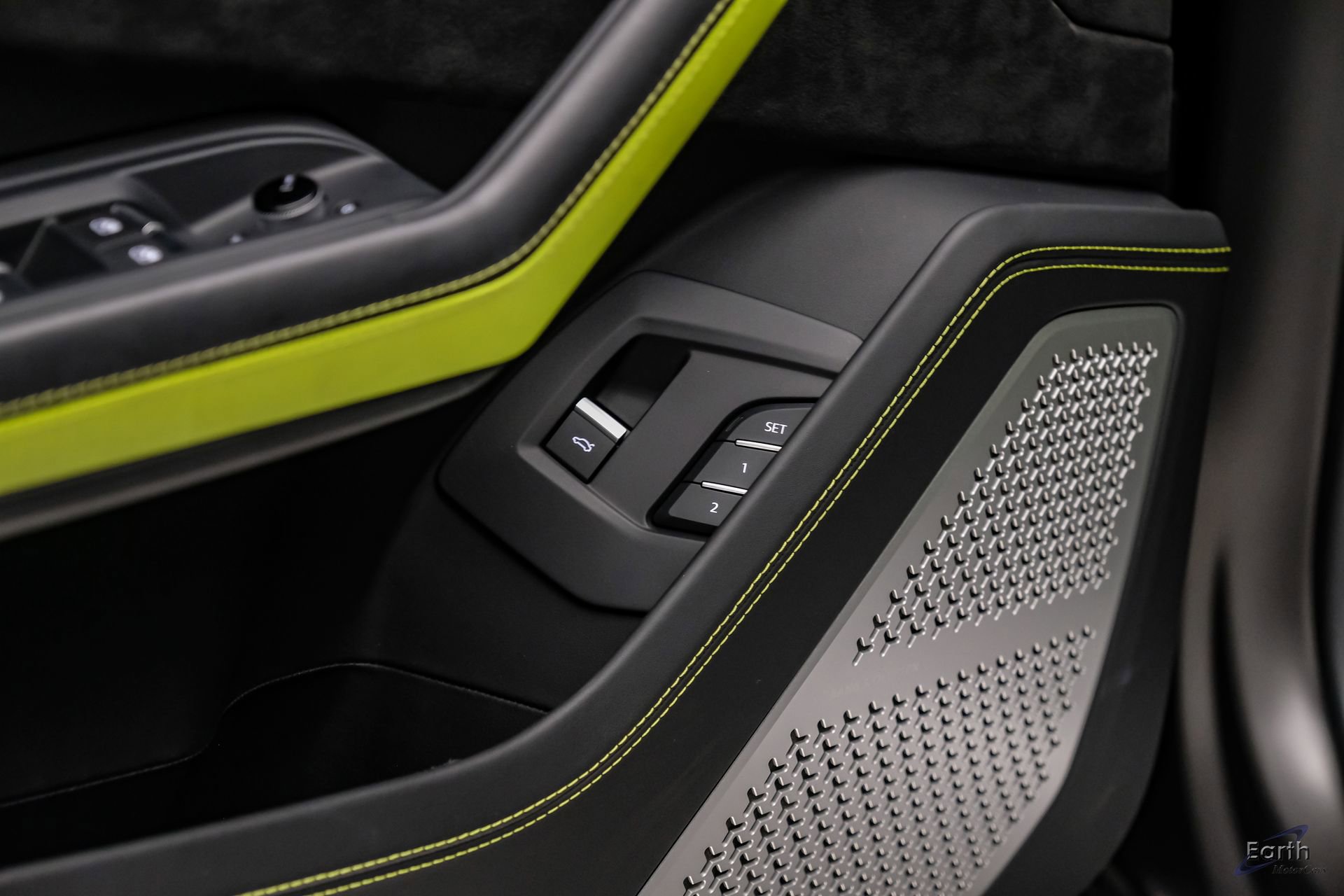 Used 2022 Lamborghini Urus image 94