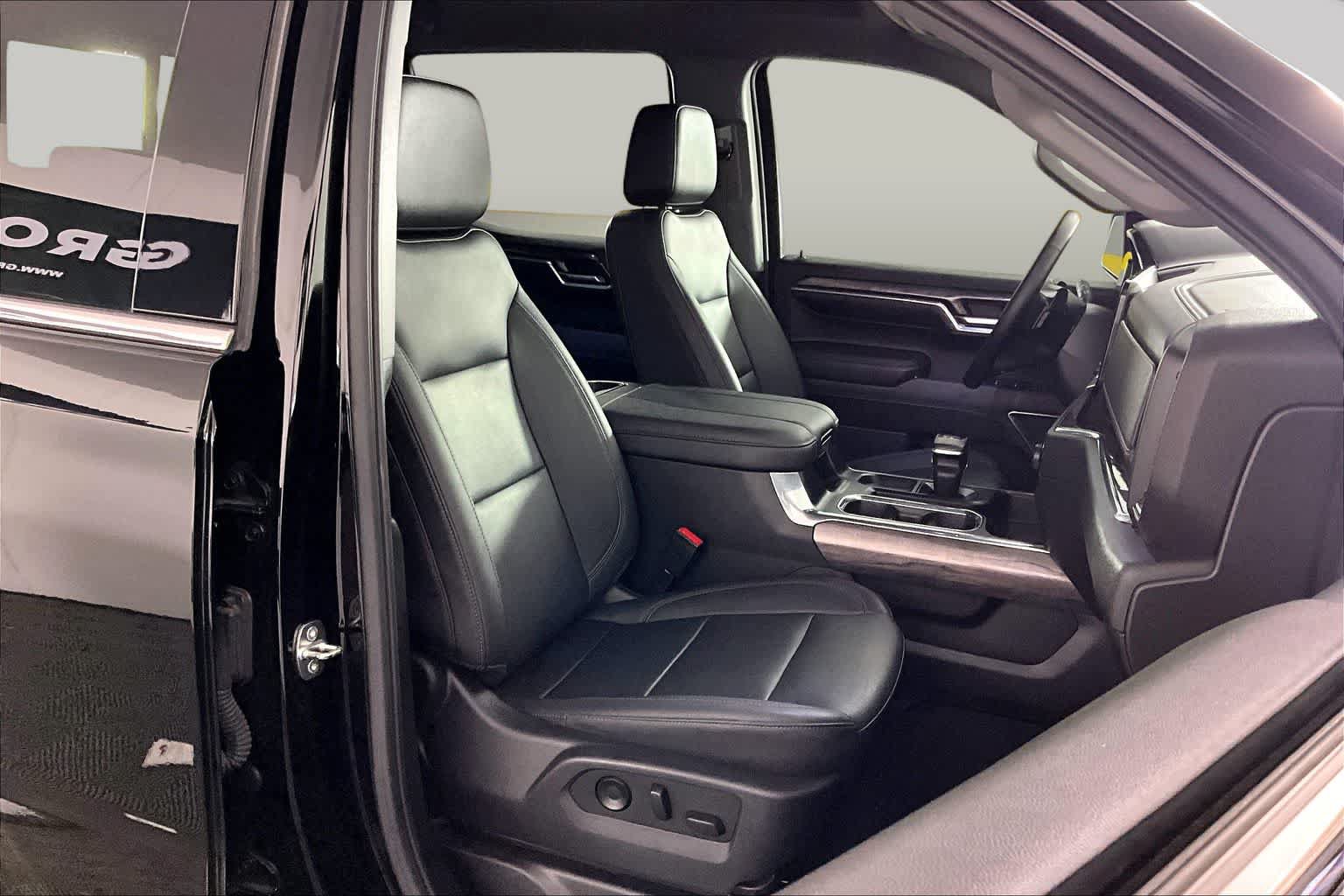 Certified 2023 Chevrolet Silverado 1500 LTZ w/ Technology Package AWD/4WD image 10