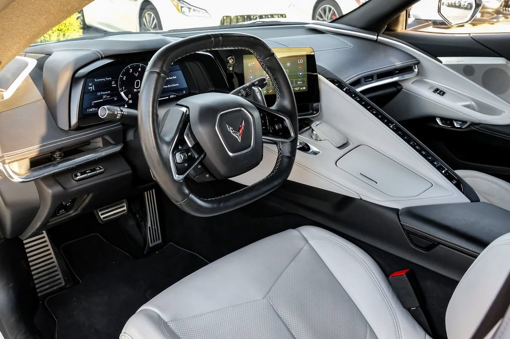 Used 2020 Chevrolet Corvette Stingray Preferred Cpe w/ 2LT Preferred Equipment Group RWD image 11