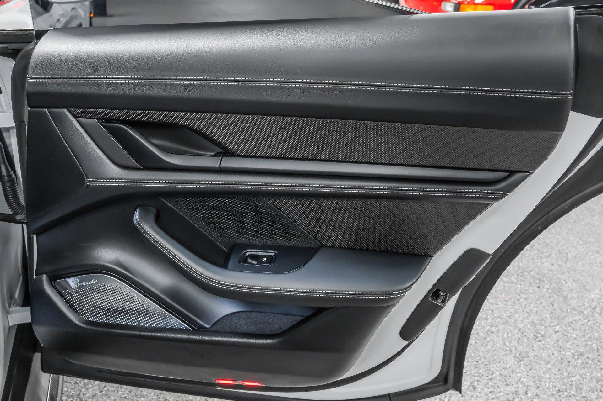 Used 2022 Porsche Taycan Turbo S image 40