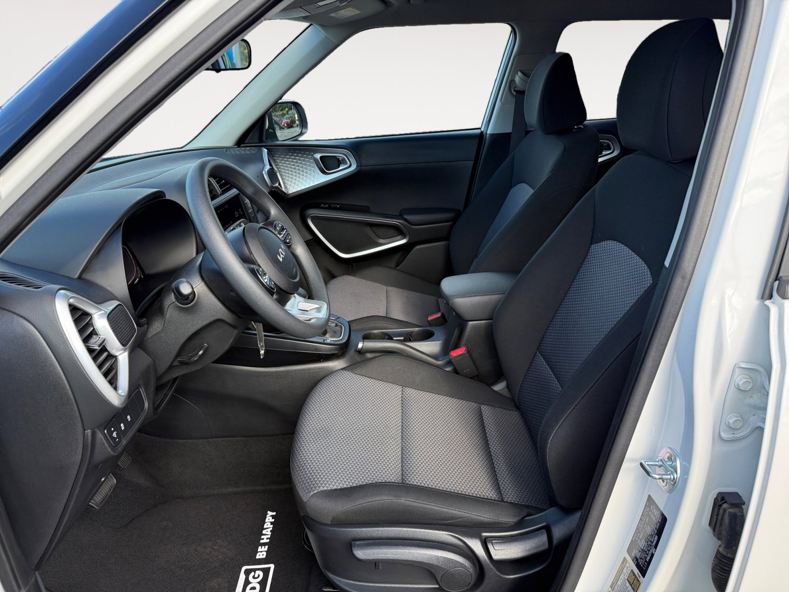 Certified 2025 Kia Soul LX image 10